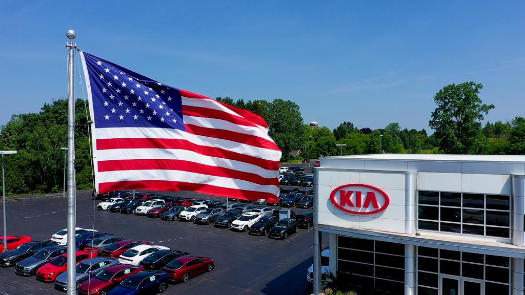 Dealership gallery photo 1